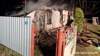 Incendiu violent la o casă din Vrancea. Un bărbat a suferit arsuri grave