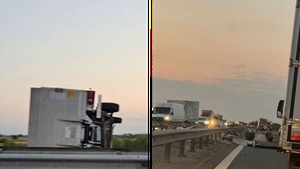 Accident terifiant pe A1! Un șofer a murit, după ce a intrat cu duba în glisiere
