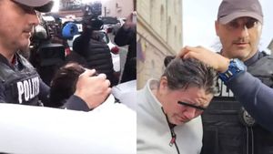 Ea este femeia din Timișoara care și-a înjunghiat fetița de 10 ani. Motivul ireal pentru care a recurs la un asemenea gest