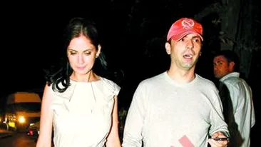 Vizite nocturne la o blonda!