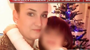 "Copilul cel mic ma întreabă de ce o strig pe mama lui. Mi-a zis: A murit? Spune-mi ca mamica e..." Scene sfâşietoare acasă la Alexandra, tânăra înjunghiată mortal de concubinul ei