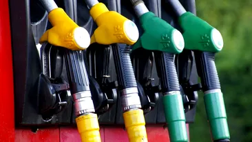 Benzina și motorina s-au scumpit DIN NOU! Ce preț a fost afișat la pompe azi, 2 aprilie
