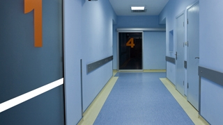 Incendiu la un spital din Oradea, de la o lumanare aprinsa la capataiul unui pacient decedat