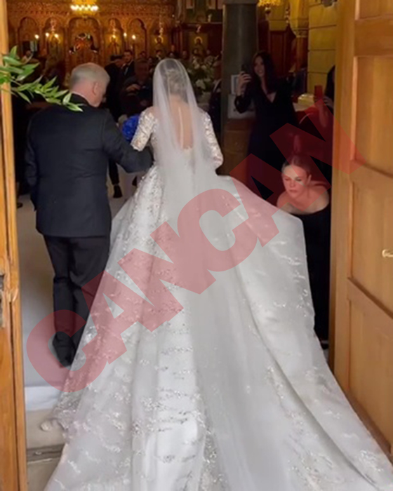 Maria Iordănescu a fost condusă de tatăl ei la altar (Foto: CANCAN.RO)