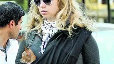 Anca Badiu s-a umplut de pete din cauza unui piept de pui