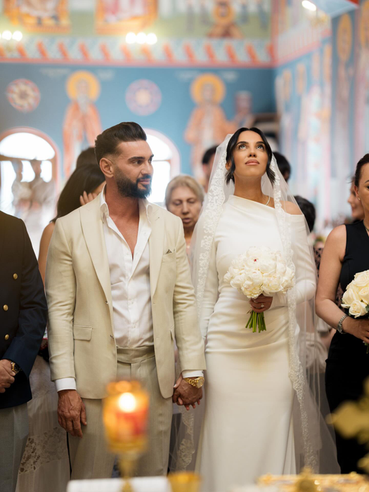 Dorian Popa s-a cununat religios cu Andreea, după petrecerea de nuntă. Ce ținute speciale au ales