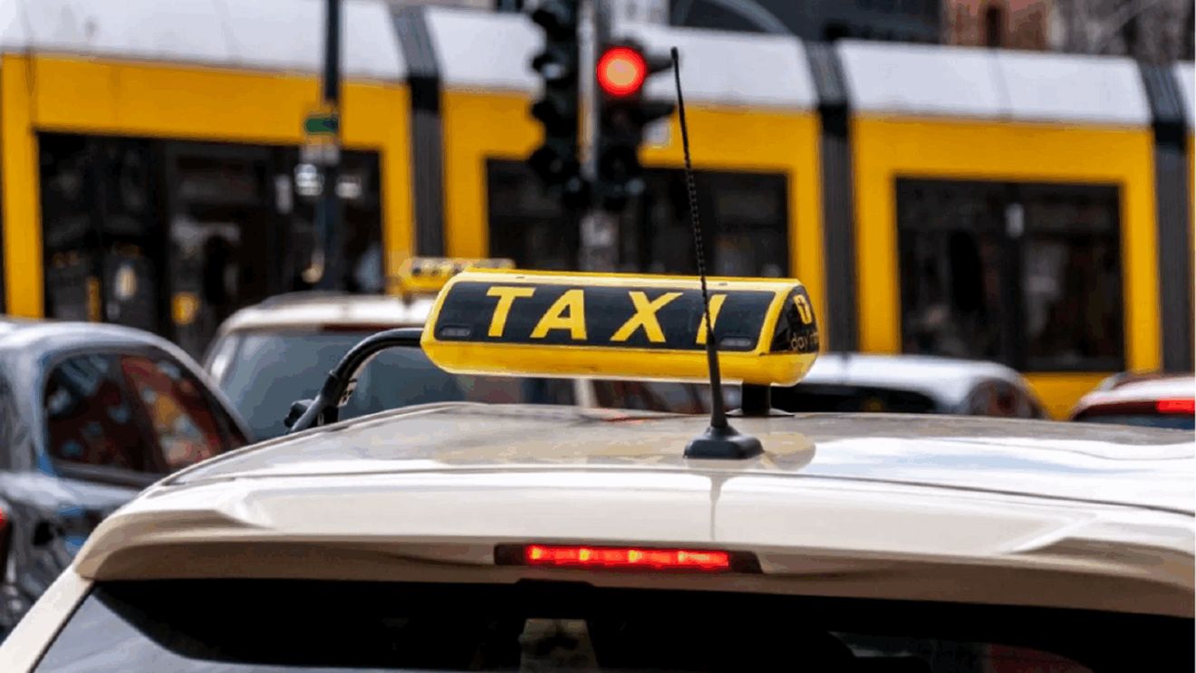 Crimă în Mioveni! Un taximetrist de 60 de ani a fost înjunghiat mortal. Unde s-a putut ascunde suspectul