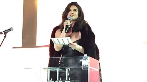 Uite cum s-au imbracat vedetele la evenimentul anului! Imaginile care pot fi ghid de moda pentru oricine