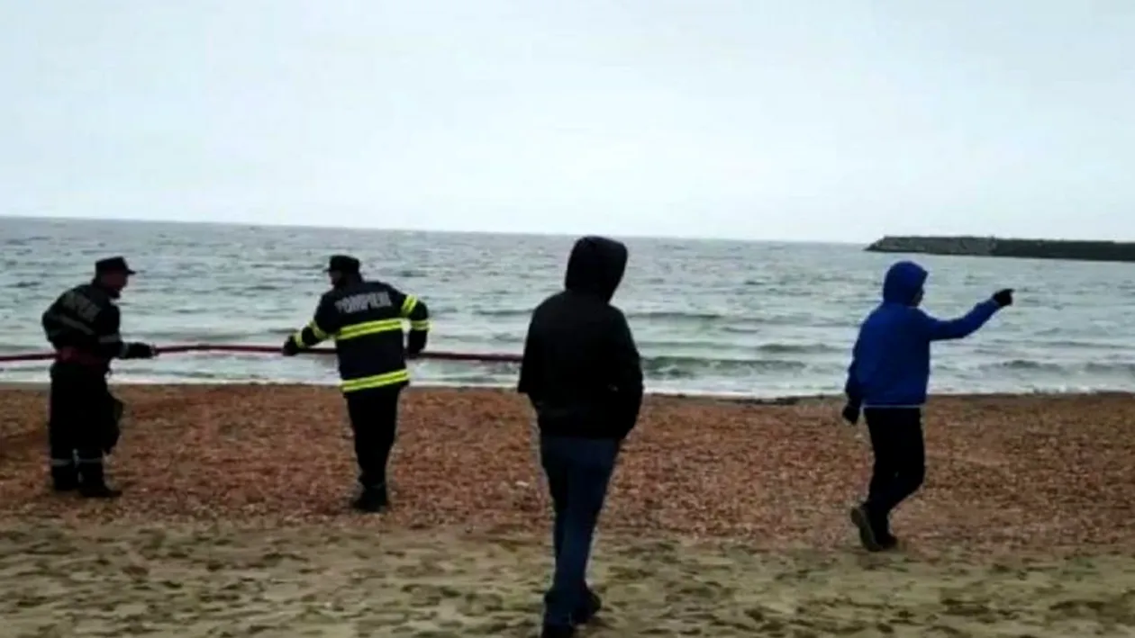 Descoperire macabră pe o plajă din Constanța. Un bărbat a fost găsit mort