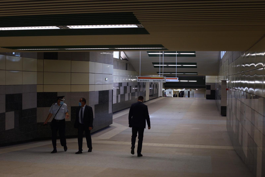 Magistrala de metrou Drumul Taberei – Eroilor s-a deschis astăzi. A avut loc un incident la apariția președintelui
