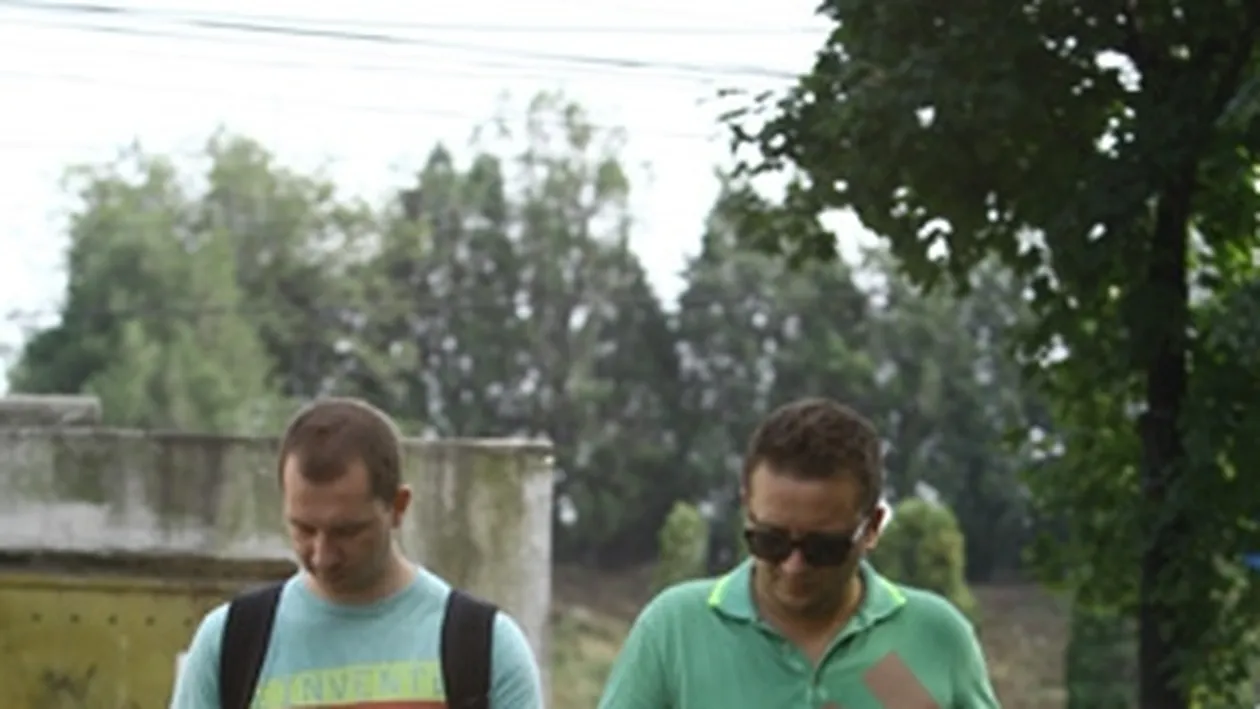 Mihai Sturzu si Florin Grozea isi cauta mobila de studio