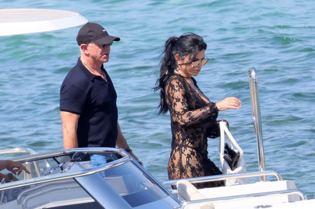 Jeff Bezos, Lauren Sanchez. Foto: Profimedia