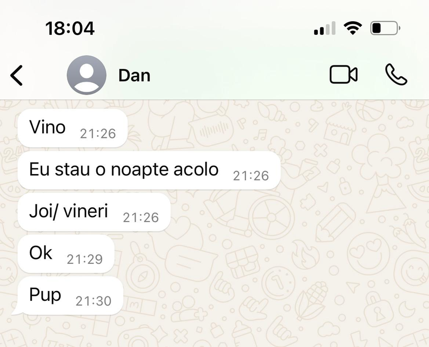 Politicianul face orice să se împace cu fosta.