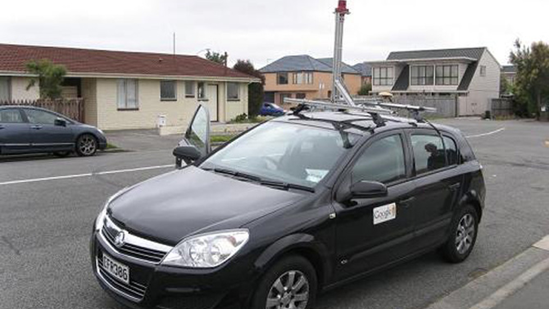 Google a fost amendat cu 25.000 de dolari din cauza furtului de date private prin intermediul StreetView!