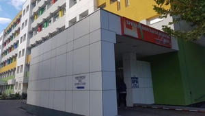 O asistentă de la Spitalul Vaslui, bătută de soțul psiholog, se zbate între viață și moarte