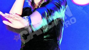 Adela Popescu si baietii de la DJ Project au inregistrat piesele cu o luna in urma. Au lucrat pe la spatele Giuliei