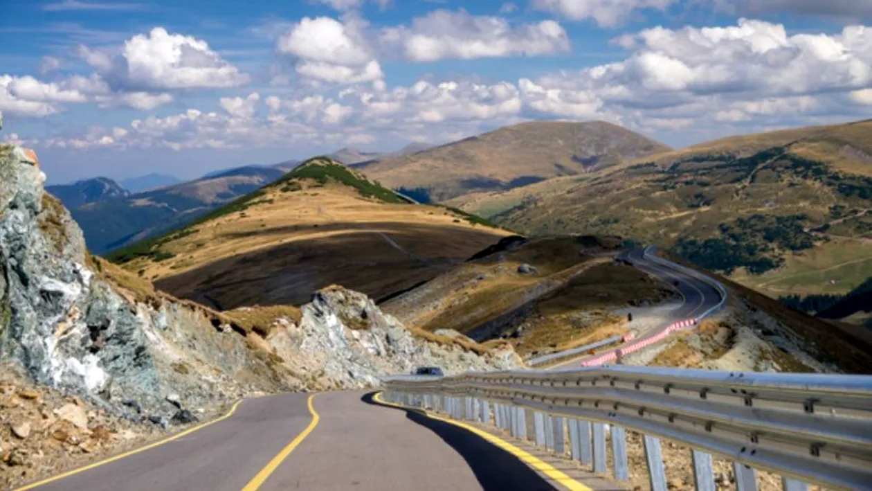 FOTO | Prima ninsoare din această toamnă, pe Transalpina