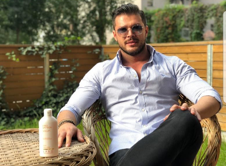 Victor rupe tăcerea după ce s-a spus că se iubește cu sosia Biancăi Drăgușanu: “Îmi merge foarte bine. Sunt liniștit“