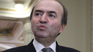 Emoții în familia lui Tudorel Toader. Fiul cel mic al ministrului a fost operat, după ce s-a izbit cu mașina într-un cap de pod