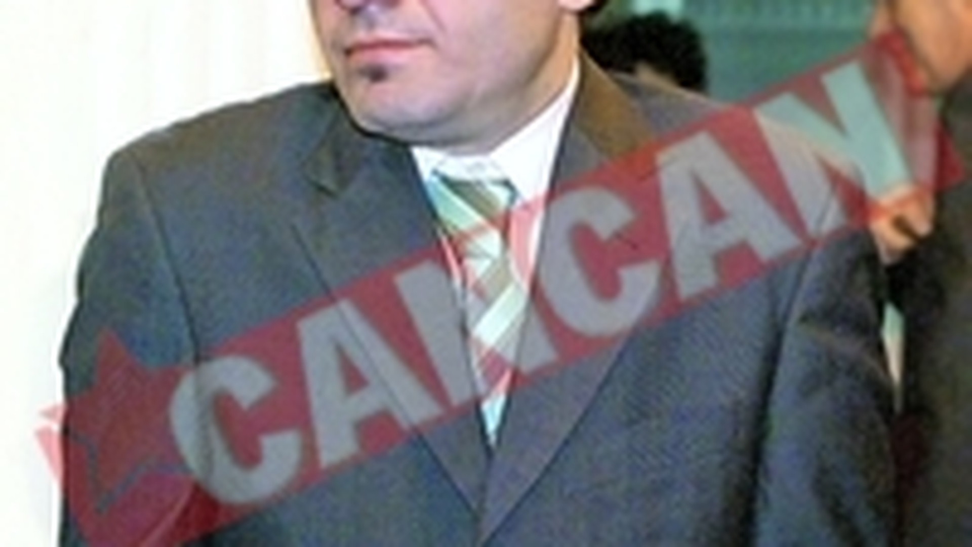 Hagi, acuzat ca a vandut un teren care nu era al lui