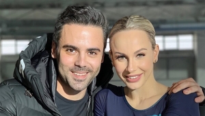 Cu ce actor celebru seamănă soțul Sandrei Izbașa de la Power Couple 2026. Din ce face bani Răzvan Bănică