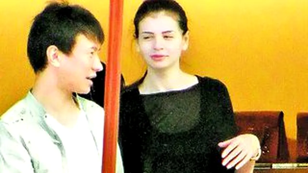 VIDEO Chinezul Monicai refuza sa vorbeasca despre relatia cu fosta doamna Columbeanu! Pretinde ca nu o cunoaste!