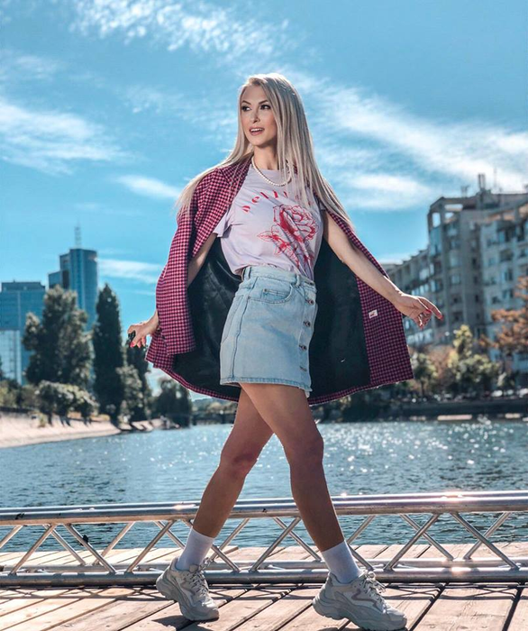 Andreea Bălan, amenințată cu moartea: ”Hai să o stropim cu benzină și să îi dăm foc”