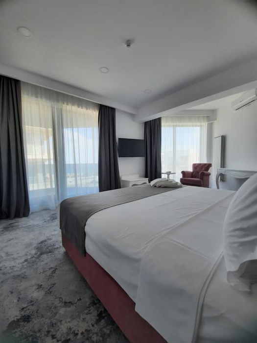Concediu de coșmar pentru un cuplu în hotelul Simonei Halep din Mamaia Nord. Ce au găsit Andrei și soția lui în cameră