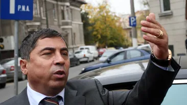 Lautarii lui Mos Craciun au dat tarcoale casei lui Vasile Turcu! Ce crezi, le-a dat sau nu le-a dat?