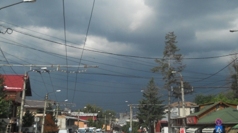 METEO 1 MARTIE! Cerul va fi variabil, cu înnorări noaptea, când temporar va ploua