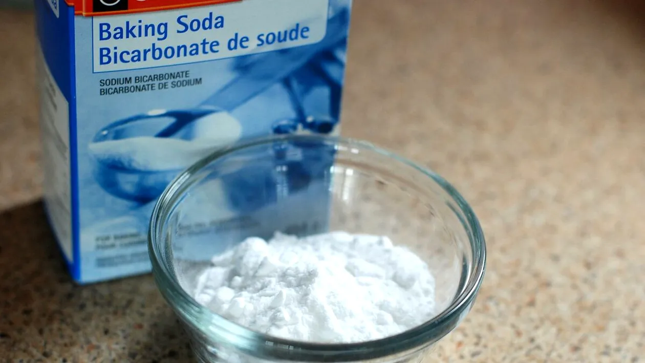 Ce se întâmplă dacă torni bicarbonat de sodiu, amestecat cu oţet, în cada de baie? Rezultatele sunt de necrezut