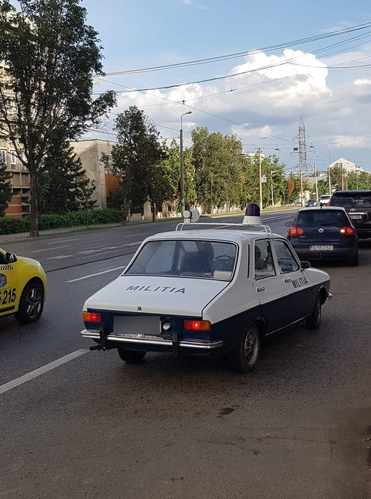 O Dacia 1300 pe care scrie „Miliția” a făcut furori pe străzi! Proprietarul este din Vaslui