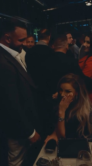 Alex Bodi și Bianca Drăgușanu, în ipostaze apropiate