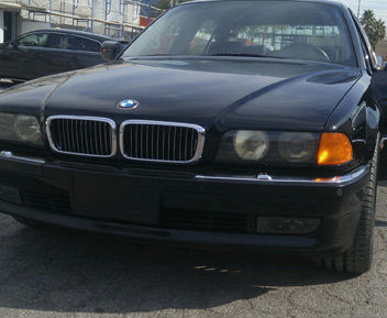 BMW-ul în care era TUPAC atunci când a fost ucis, scos la vânzare! Cu ce sumă poate fi achiziţionat