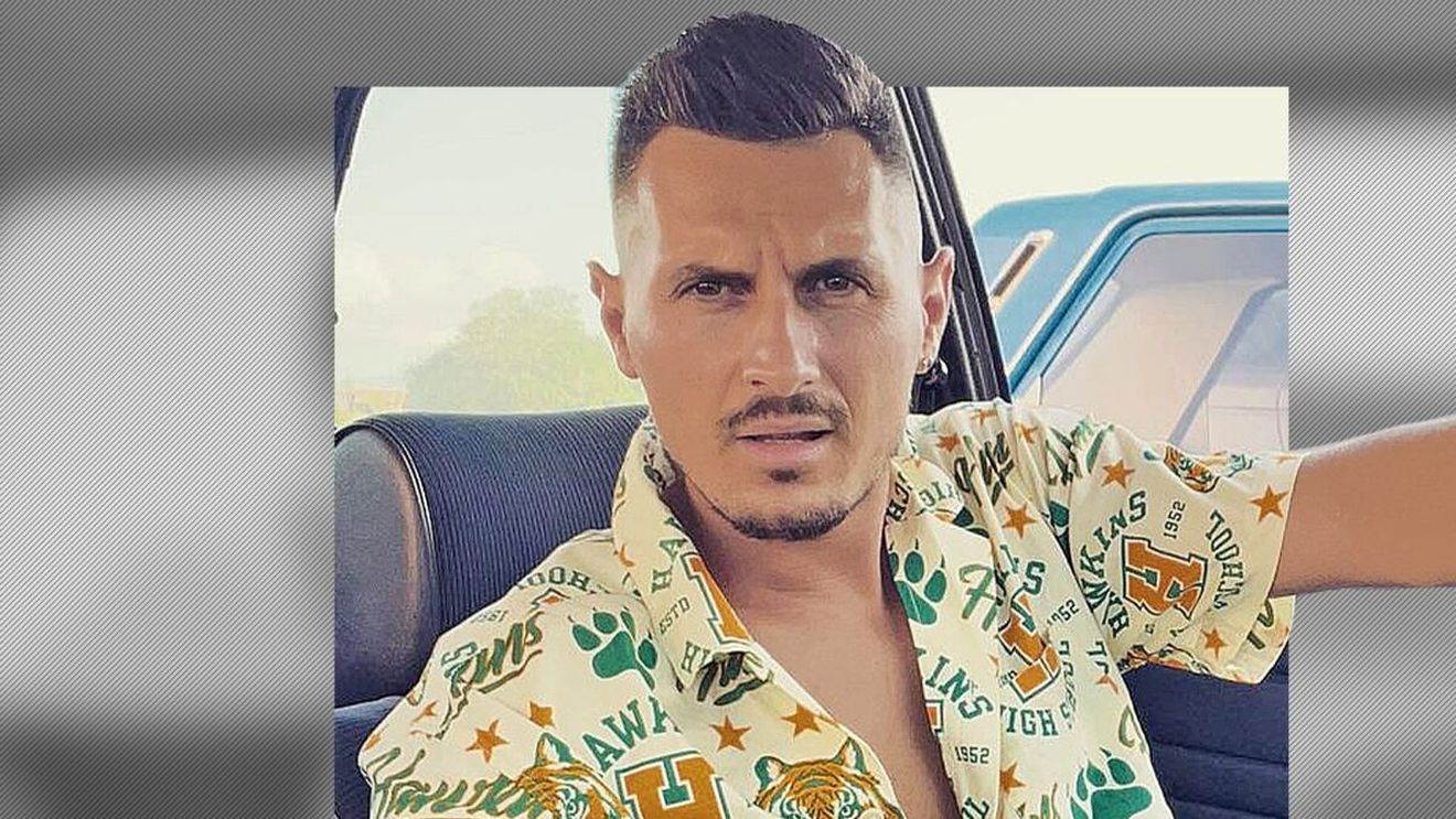 Valentin Căprariu dezvăluie cui aparțin bogațiile cu care filmează pe TikTok: “Dacă te dai jos dintr-un Ferrari, oamenii cred că e al tău!”