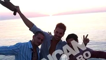 Pachetel de muschi, bronz si zambet perfect! Il recunosti pe masculul care le-a infierbantat pe toate fetele de pe plaja de la Mamaia?