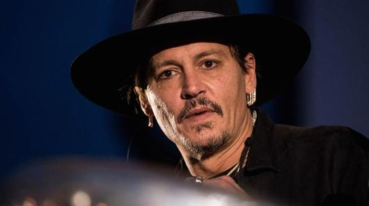 Procesul secolului! Johnny Depp işi acuză avocaţii că l-au sărăcit de 30 de milioane de dolari!