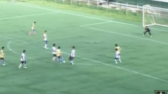A dat GOL, insa A MURIT la doar cateva secunde! Ce s-a intamplat cu un fotbalist, chiar sub ochii suporterilor care il aplaudau
