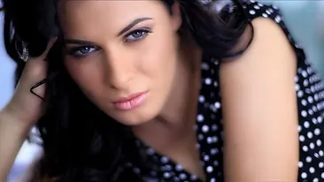 A intrat in reparatii capitale! Dupa ce a scapat de cosuri si de bube, Raluka si-a facut si o operatie estetica! Vezi ce anume