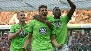 Trei puncte de aur câştigate de Wolfsburg pe terenul celor de la Hannover! Rezultatele etapei şi clasamentul în Germania!