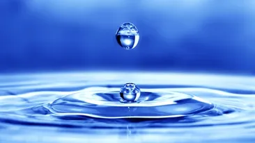 Romanii exporta “APA VIE”! Cum a ajuns un japonez sa se imbaieze in apa saraca in deuteriu!