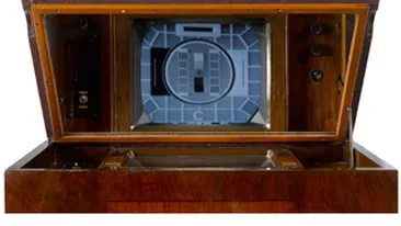 Iata cum arata un televizor de 17.000 de lire. Si are 75 de ani!