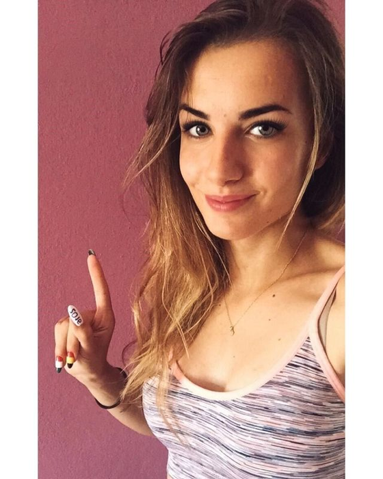 VIDEO / I-a dat pe spate! A fost desemnată cea mai sexy arbitră din lume și face furori pe rețelele de socializare! ”Fotbaliștii sunt mai cuminți când…”
