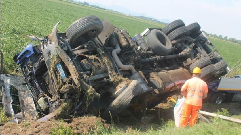 Un român, erou în Italia! A riscat atât viața lui, cât și a colegului său ca să evite un accident mortal
