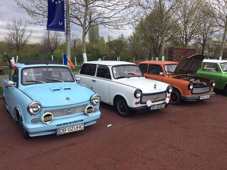 Expoziţie de maşini TRABANT, în Parcul Lumea Copiilor din Capitală! Cum arată automobilele de la paradă