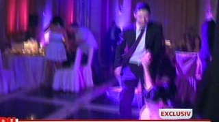 VIDEO Asta e momentul fabulos in care Dan Bordeianu a cazut peste Sorana si i-a sfasiat rochia de mireasa!