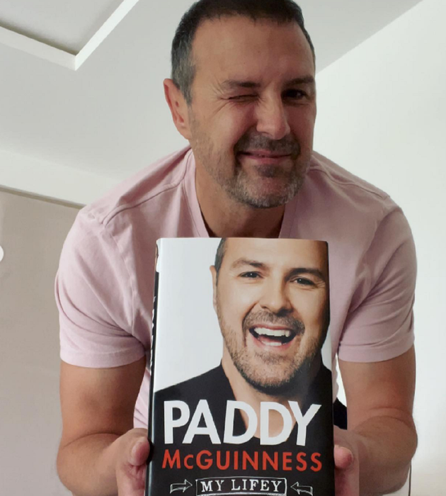 Un celebru prezentator TV a dezvăluit detalii intime despre prințul Harry ”A continuat să-și scoată cămașa”