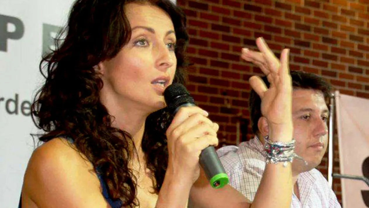 Mihaela Radulescu, mesaj SOCANT pe Facebook! Vezi cum ii desfiinteaza pe PREOTI chiar in Postul Craciunului