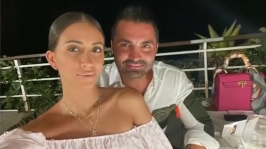 Ce a găsit Pepe în camera de hotel din Italia, unde s-a cazat cu iubita lui. Yasmine a izbucnit în râs când l-a văzut pe artist