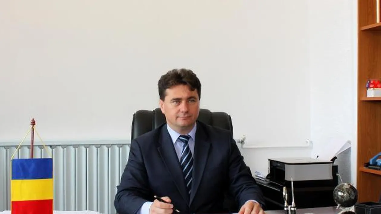 Primarul din Predeal şi 12 consilieri locali au fost condamnaţi la închisoare cu suspendare 